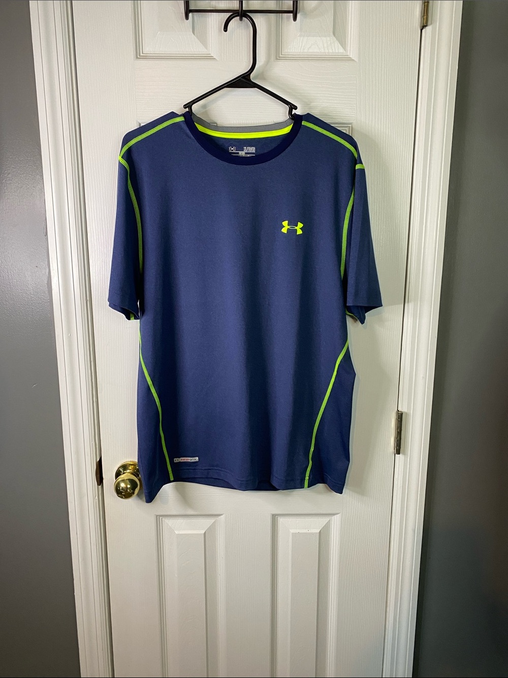 Under Armour Navy Short Sleeve Performance Tee with Neon Green Accents SizeXL.